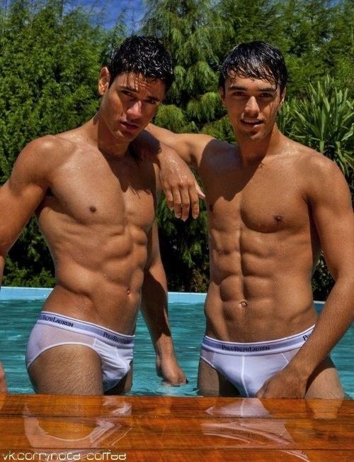 ก็คนมันอยากโชว์
