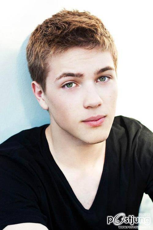 หนุ่มหล่อตาสวย
