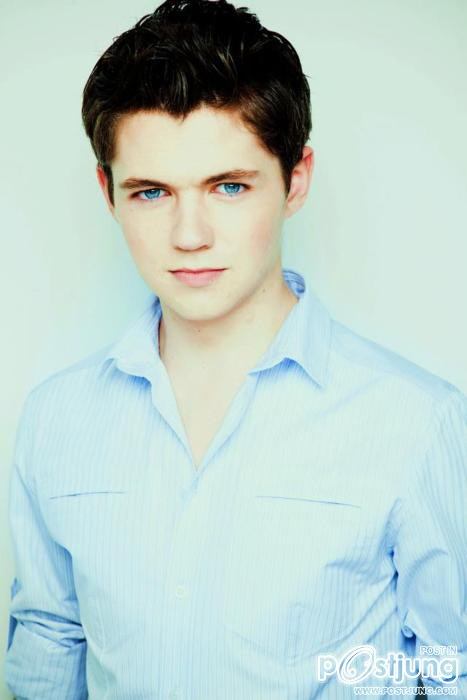 หนุ่มหล่อตาสวย