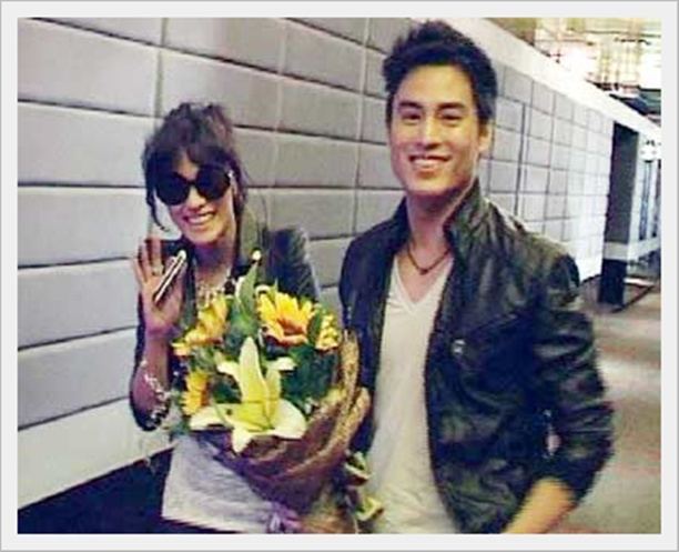 ลือสะพัด! 'พลอย'-'ดร.ต้าร์' เลิกกันแล้ว!!~