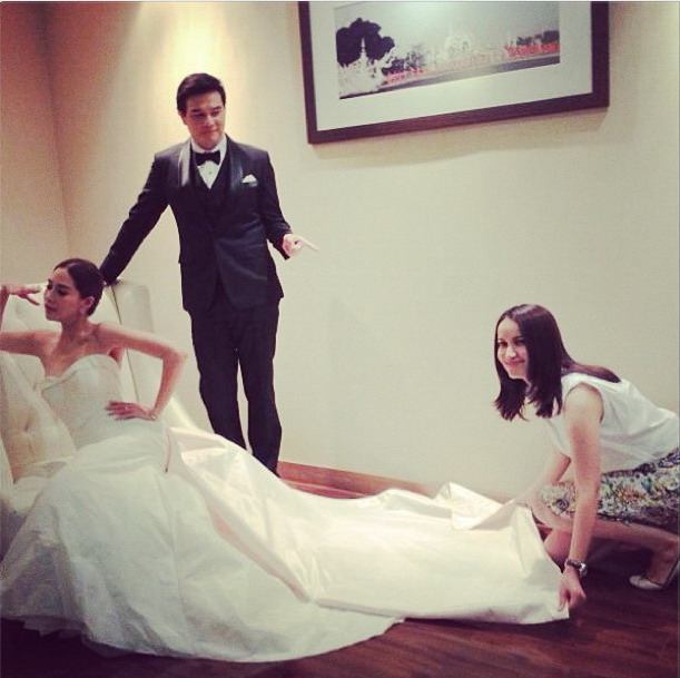 'เปิดกลอง 'สามีตีตรา' จุ๋ย -พลอย กระชากวัย สวมชุด นักศึกษา