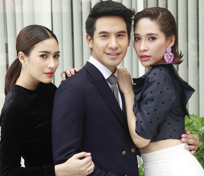 'เปิดกลอง 'สามีตีตรา' จุ๋ย -พลอย กระชากวัย สวมชุด นักศึกษา