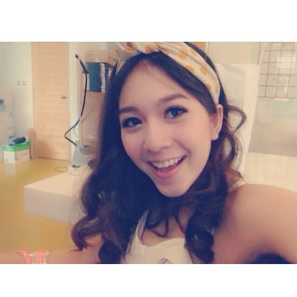 ประวัติ'น้องจูน'สาวในข่าวของ'คุณชายโป๊บ' อายุ 17 เท่านั้นไม่น่าเชื่อ