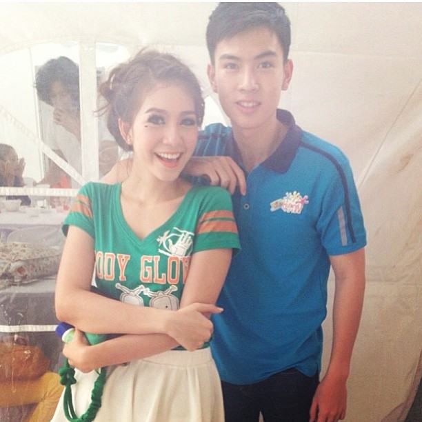 ประวัติ'น้องจูน'สาวในข่าวของ'คุณชายโป๊บ' อายุ 17 เท่านั้นไม่น่าเชื่อ