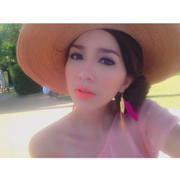 ประวัติ'น้องจูน'สาวในข่าวของ'คุณชายโป๊บ' อายุ 17 เท่านั้นไม่น่าเชื่อ