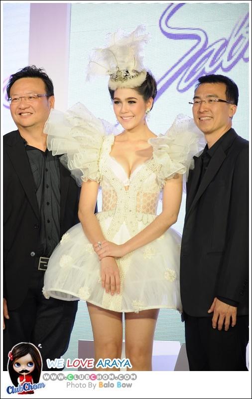 ชมพู่ อารยา ในงานเปิดตัวพรีเซ็นเตอร์ Modern V by Sabina