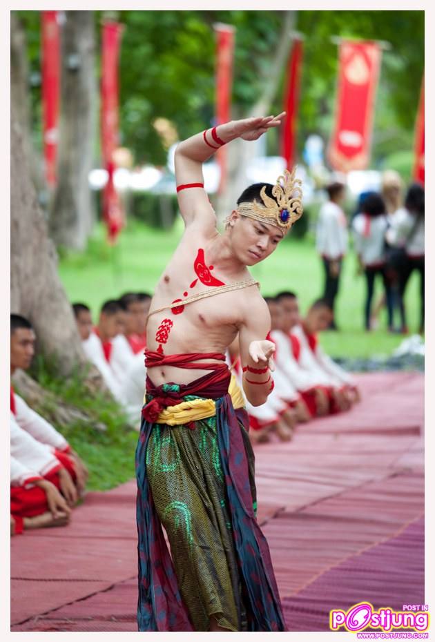 งานไหว้ครูคณะวิจิตรศิลป์ มช ปี2553