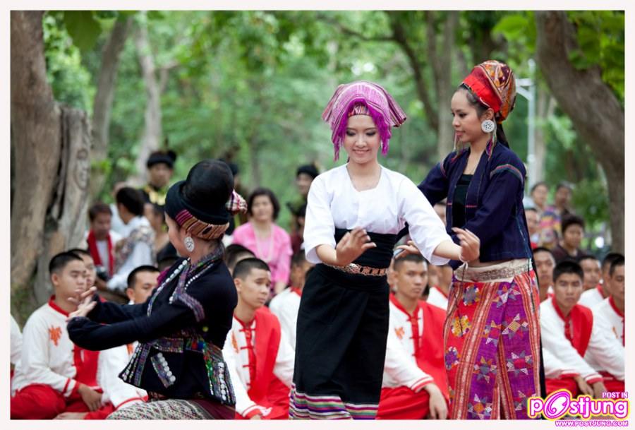 งานไหว้ครูคณะวิจิตรศิลป์ มช ปี2553