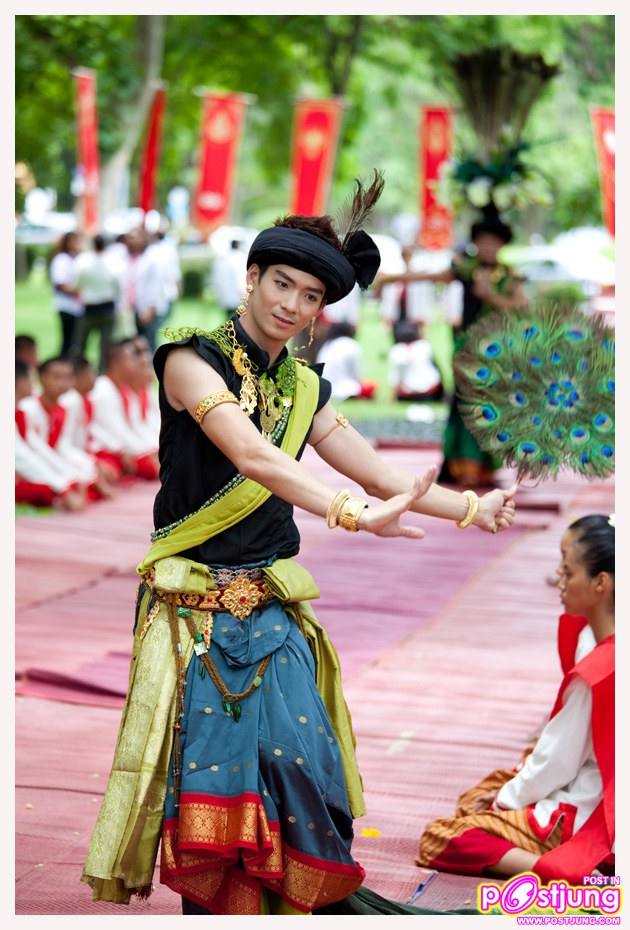 งานไหว้ครูคณะวิจิตรศิลป์ มช ปี2553