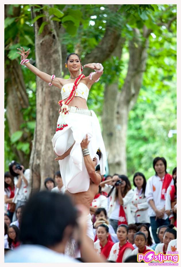 งานไหว้ครูคณะวิจิตรศิลป์ มช ปี2553