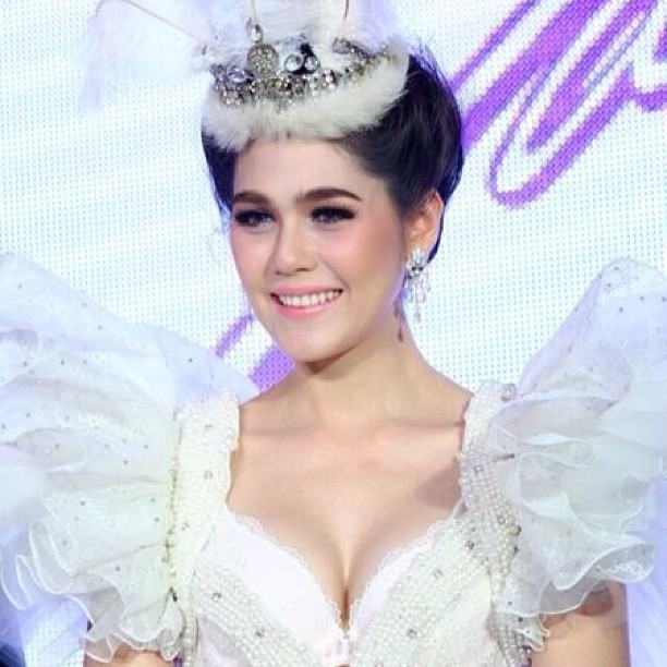 เจ้าแม่ พรีเช็นเตอร์แห่งปี2556 ***