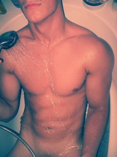 หนุ่มน้อยชิ้น (sexy boy)