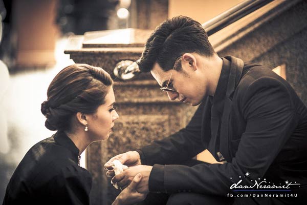 เศร้า! ซี ศิวัฒน์ ร่ำไห้ เผาศพแม่
