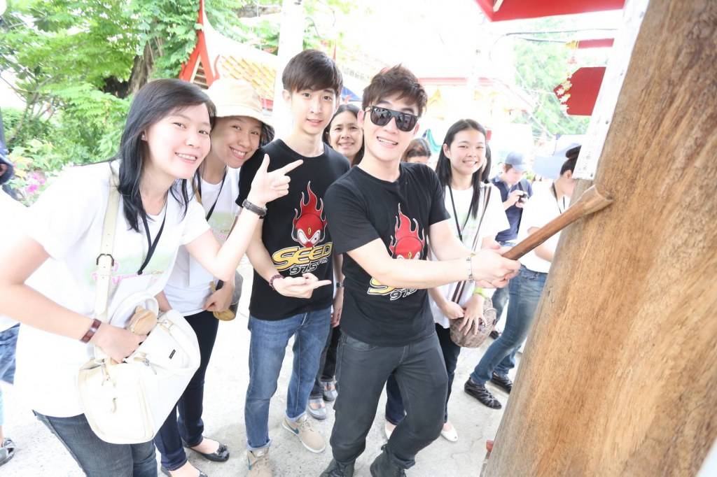 &ldquo;หมอช้าง&rdquo; ชวน 4 ดีเจซี้ด นำทีม 24 สาวซิตร้าร่วมทริปเสริมดวงลบจุดด่างดำ