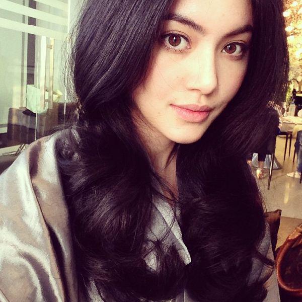 ใหม่ ดาวิกา จากแฟนเพจ