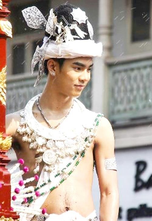 เอาลงให้แล้วนะคะ น้องอชิสุดหล่อ