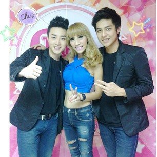 คนดังนั่งเคลียร์ แจ๊คเกอรีน แฉ !!!!??