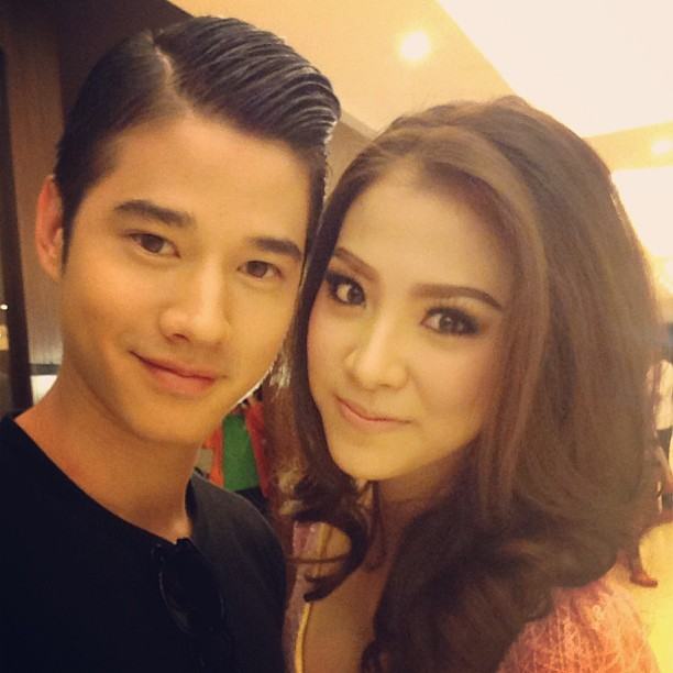 พี่มาก .......... Instagram