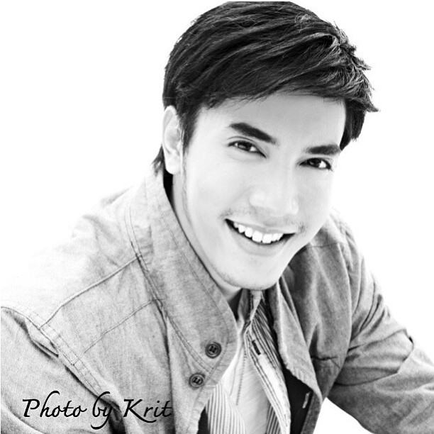 ไม้ วฤษฎิ์ ศิริสันธนะ