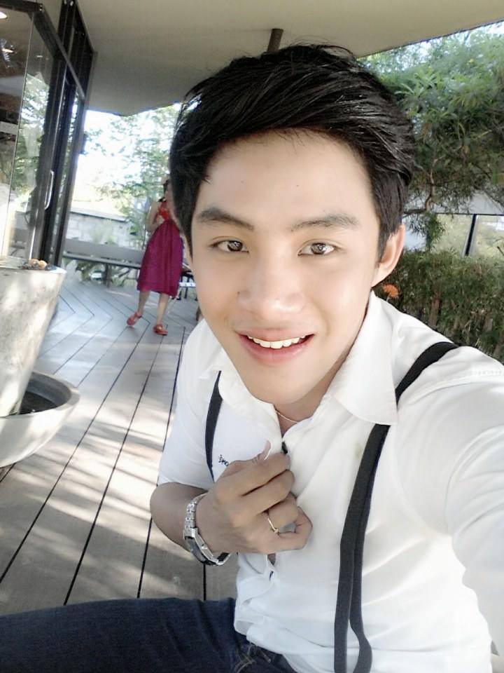 หนุ่มน่ารัก อ่ะ