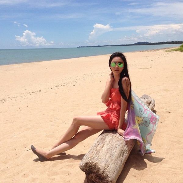 ใหม่ ดาวิกา ใบเฟิร์น พิมพ์ชนก สดใสลั้ลลาริมชายหาด ที่ จ.พังงา