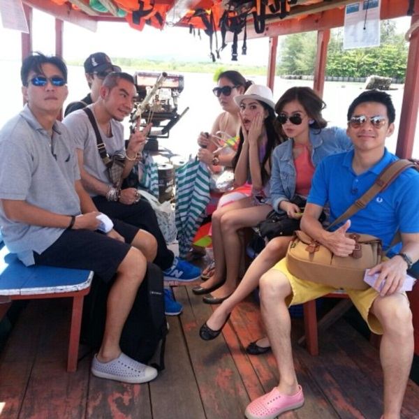 ใหม่ ดาวิกา ใบเฟิร์น พิมพ์ชนก สดใสลั้ลลาริมชายหาด ที่ จ.พังงา