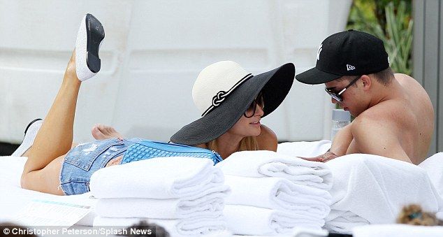 ความรักของ Paris Hilton