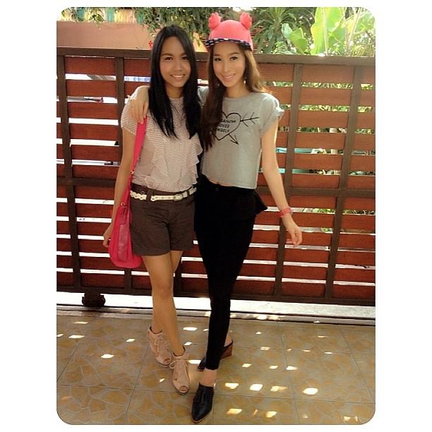 ฉัตร ปริยฉัตร ลิ้มธรรมมหิศร ขาว สูง สวย