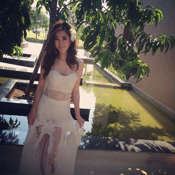 ฉัตร ปริยฉัตร ลิ้มธรรมมหิศร ขาว สูง สวย