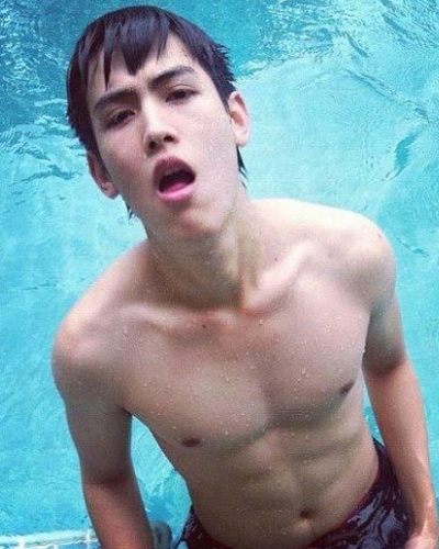 "ป๊อป" งานเข้าถูกปล่อยภาพ อวดหุ่นล่ำ ย้ำภาพเกย์!