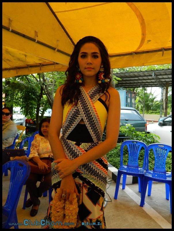 ชมพู่ อารยา in peter pilotto 2013