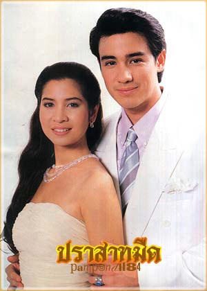 นางเอกคนแรกที่พลิกมาเล่นบทร้ายแล้วดัง