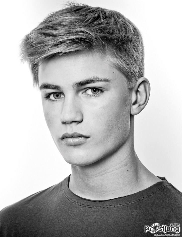 THE FEATURED MODEL - SAM HARWOOD