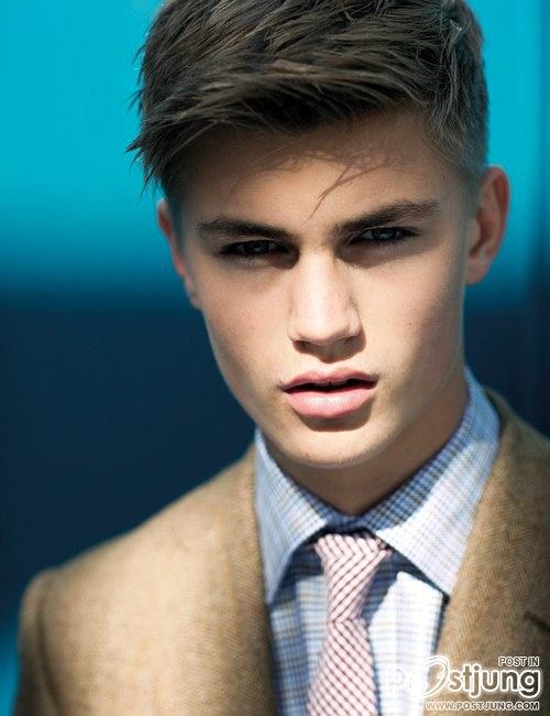 THE FEATURED MODEL - SAM HARWOOD
