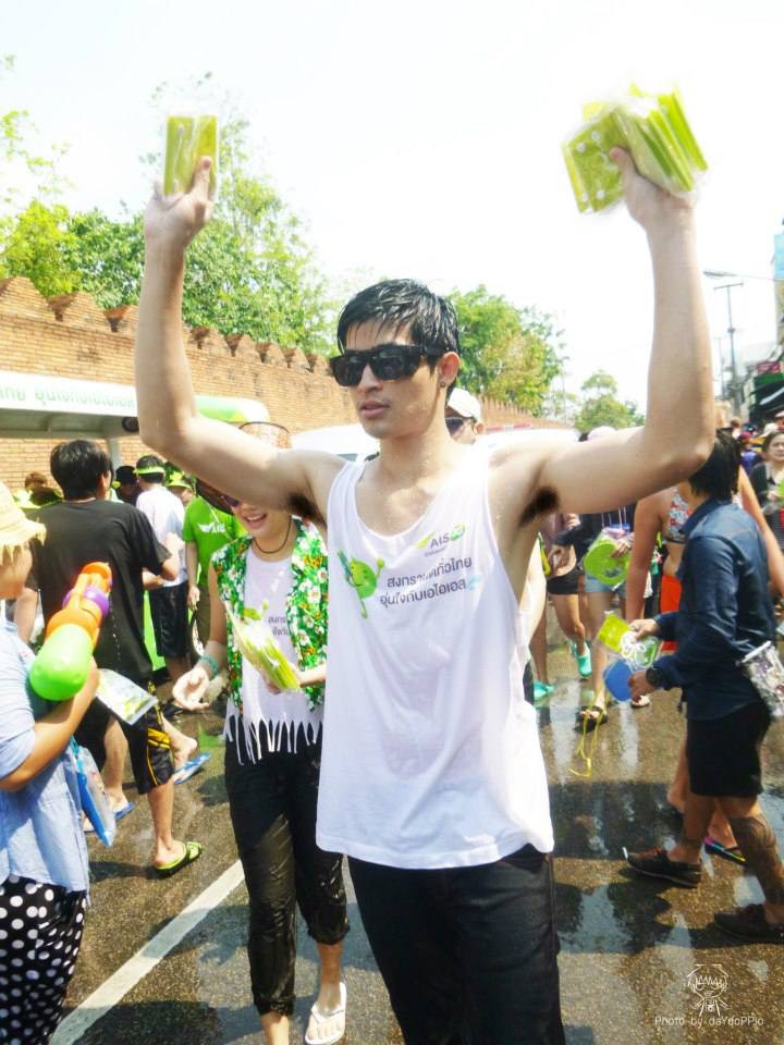 รวมพล ขนดาราไทย