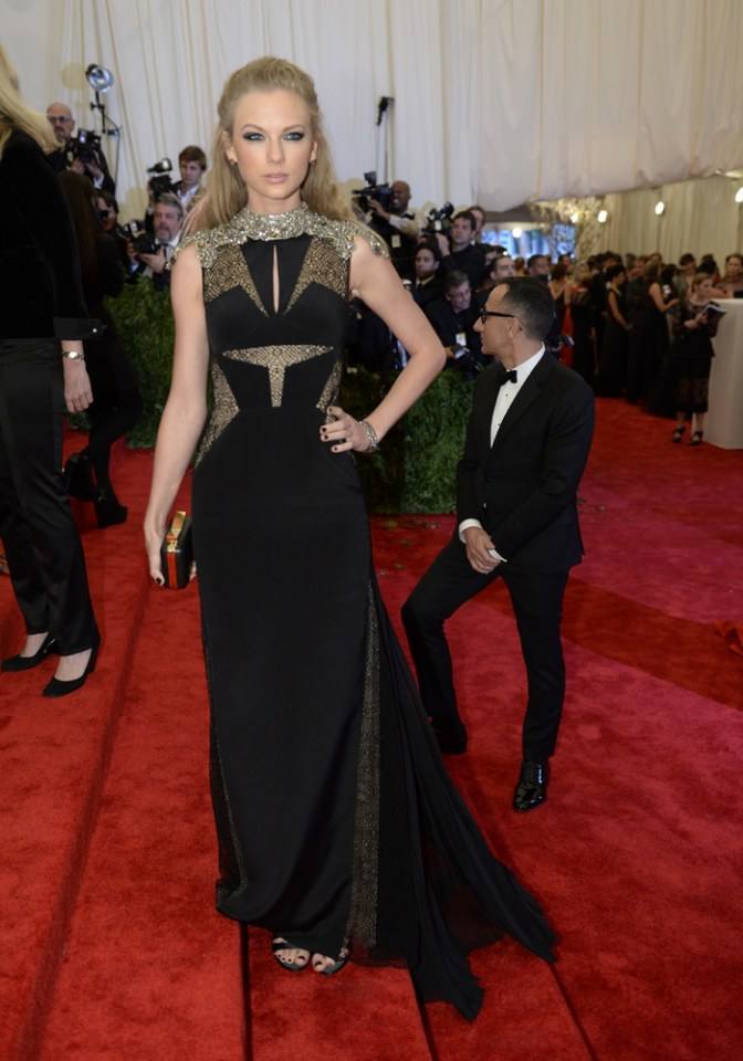 Taylor Swift In J.Mendel