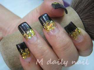 เล็บ ปลอม ปลอม