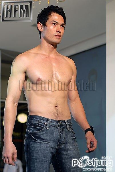 ถอดโชว์เรือนร่าง 243