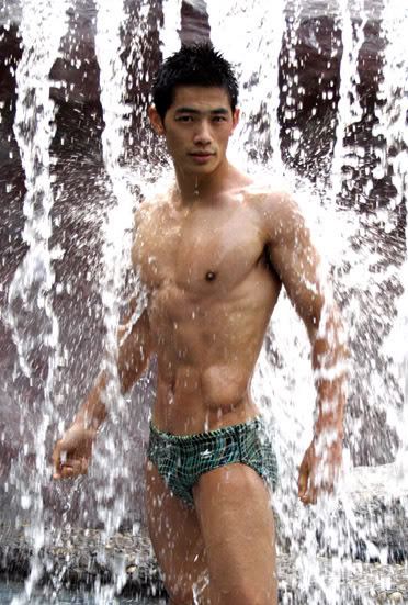 พ่อหนุ่ม หุ่นฟิน 63 !!