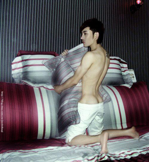 พ่อหนุ่ม หุ่นฟิน 63 !!