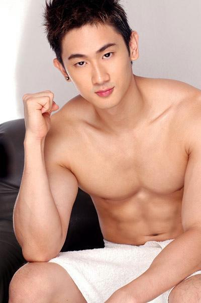 พ่อหนุ่ม หุ่นฟิน 68 !!