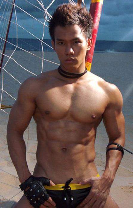 พ่อหนุ่ม หุ่นฟิน 68 !!