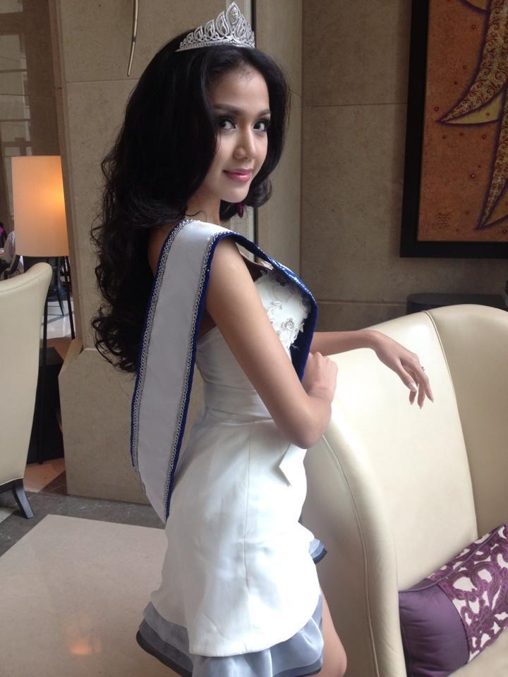 ภาระกิจทีม มิสยูนิเวิร์สไทยแลนด์ 2013