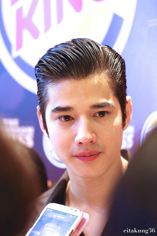 มาริโอ้ เมาเร่อ ร่วมงานเปิดตัวแฮมเบอร์เกอร์ที่สยามพารากอน