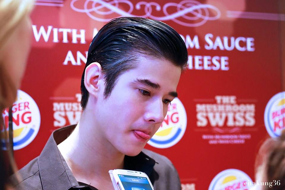 มาริโอ้ เมาเร่อ ร่วมงานเปิดตัวแฮมเบอร์เกอร์ที่สยามพารากอน
