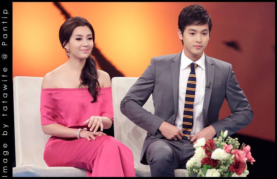 เจมส์ จิรายุ & เบลล่า ราณี @ รายการ Tonight Show 13-5-56