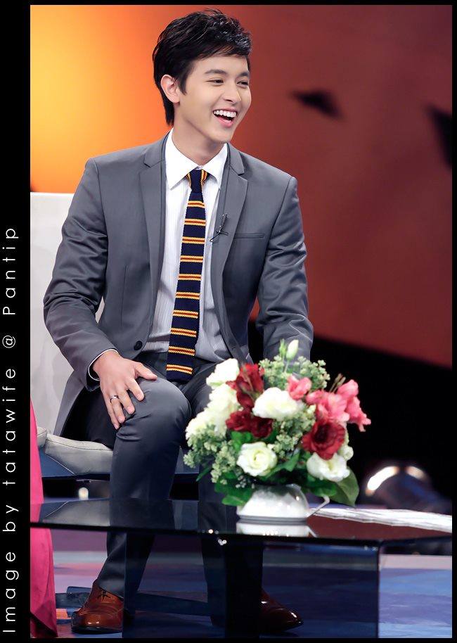 เจมส์ จิรายุ & เบลล่า ราณี @ รายการ Tonight Show 13-5-56