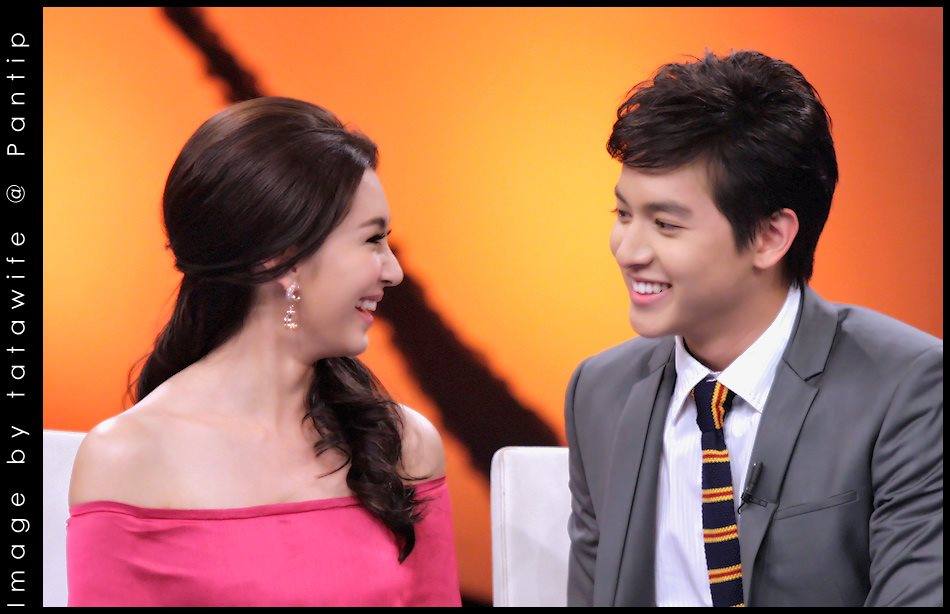 เจมส์ จิรายุ & เบลล่า ราณี @ รายการ Tonight Show 13-5-56