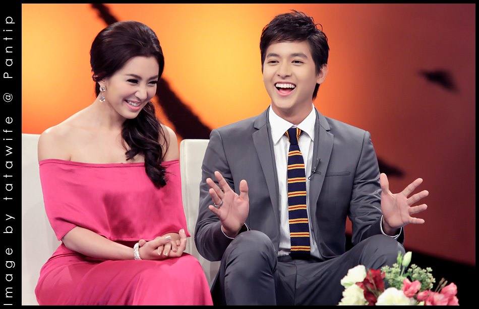 เจมส์ จิรายุ & เบลล่า ราณี @ รายการ Tonight Show 13-5-56