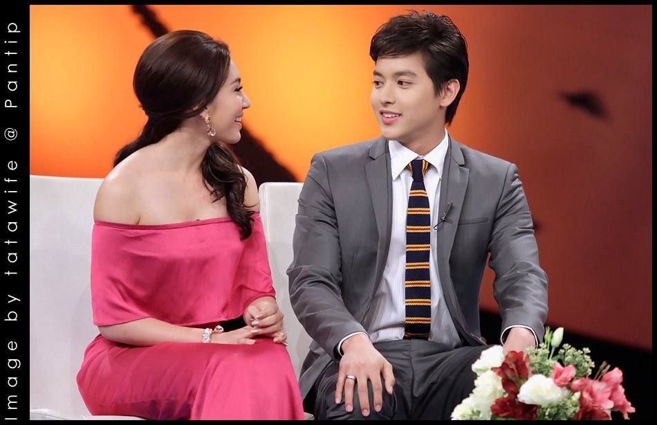 เจมส์ จิรายุ & เบลล่า ราณี @ รายการ Tonight Show 13-5-56